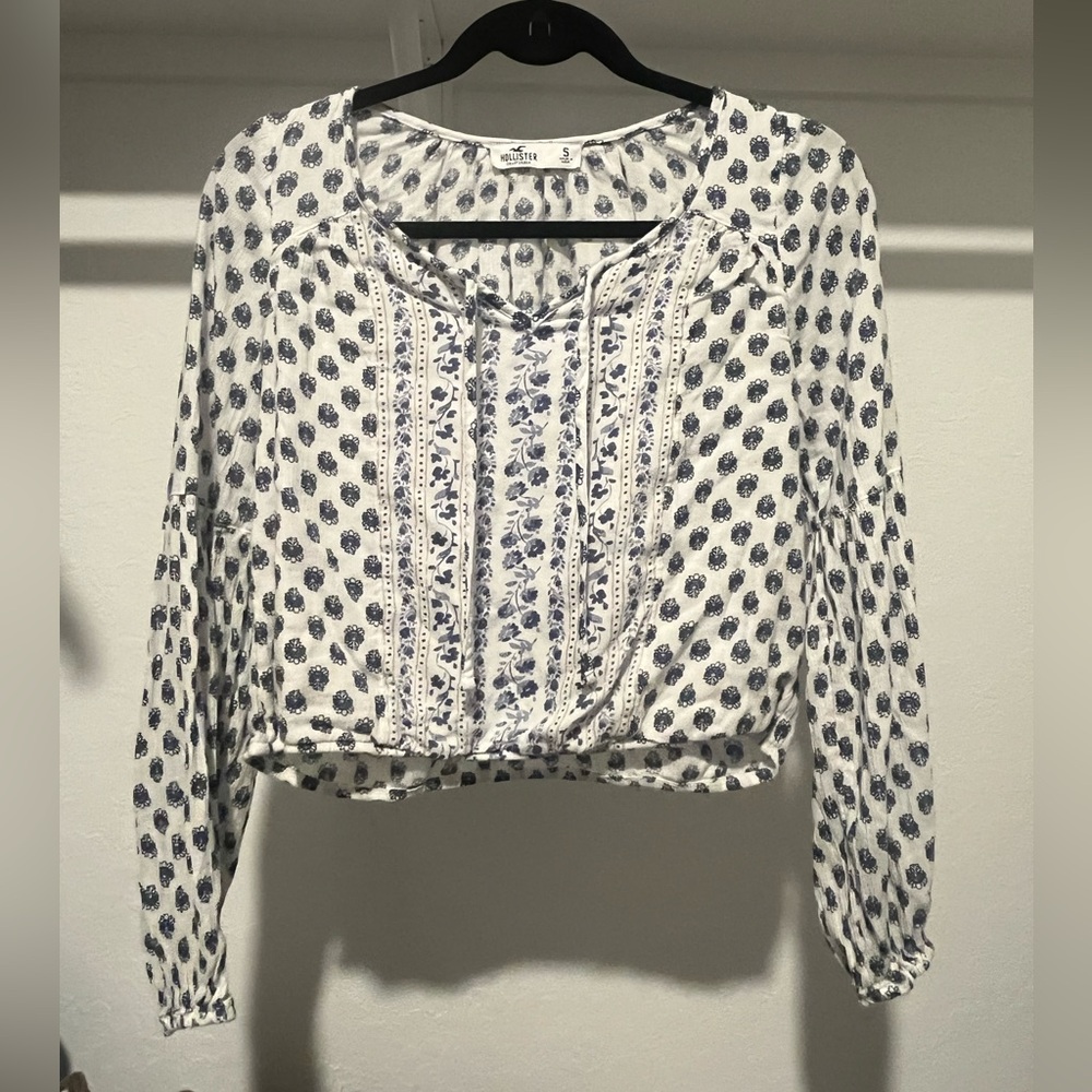 Hollister white and blue boho blouse